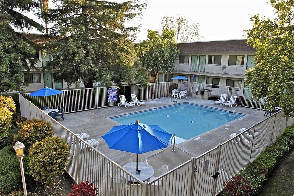 Hotel 6-porterville, Ca 3*