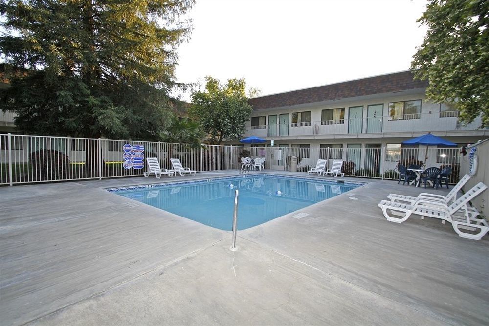 Hotel 6-porterville, Ca