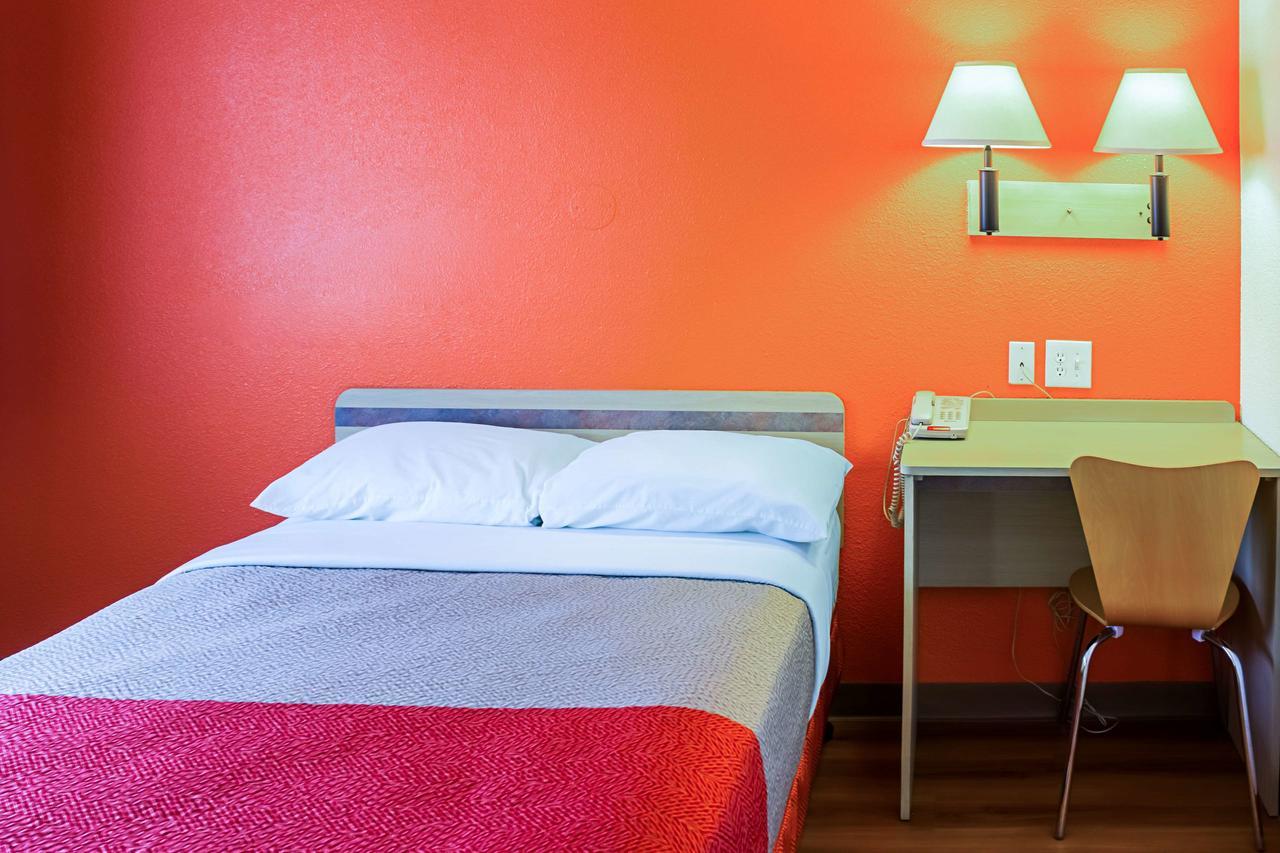 6-porterville, Ca 3* Porterville